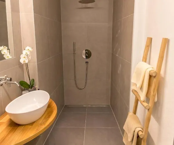 Apartman Charming 45m2 In Heart Of *